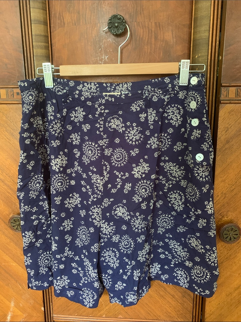 Vintage Woolrich Shorts Navy with Side Buttons